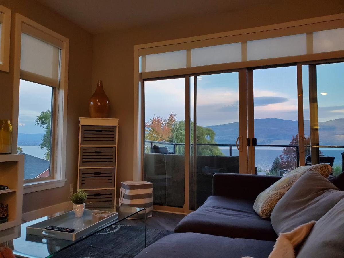 Wine Country Luxury Waterfront Condo ウェストケロウナ エクステリア 写真